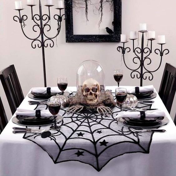 Decoración mesa halloween negra